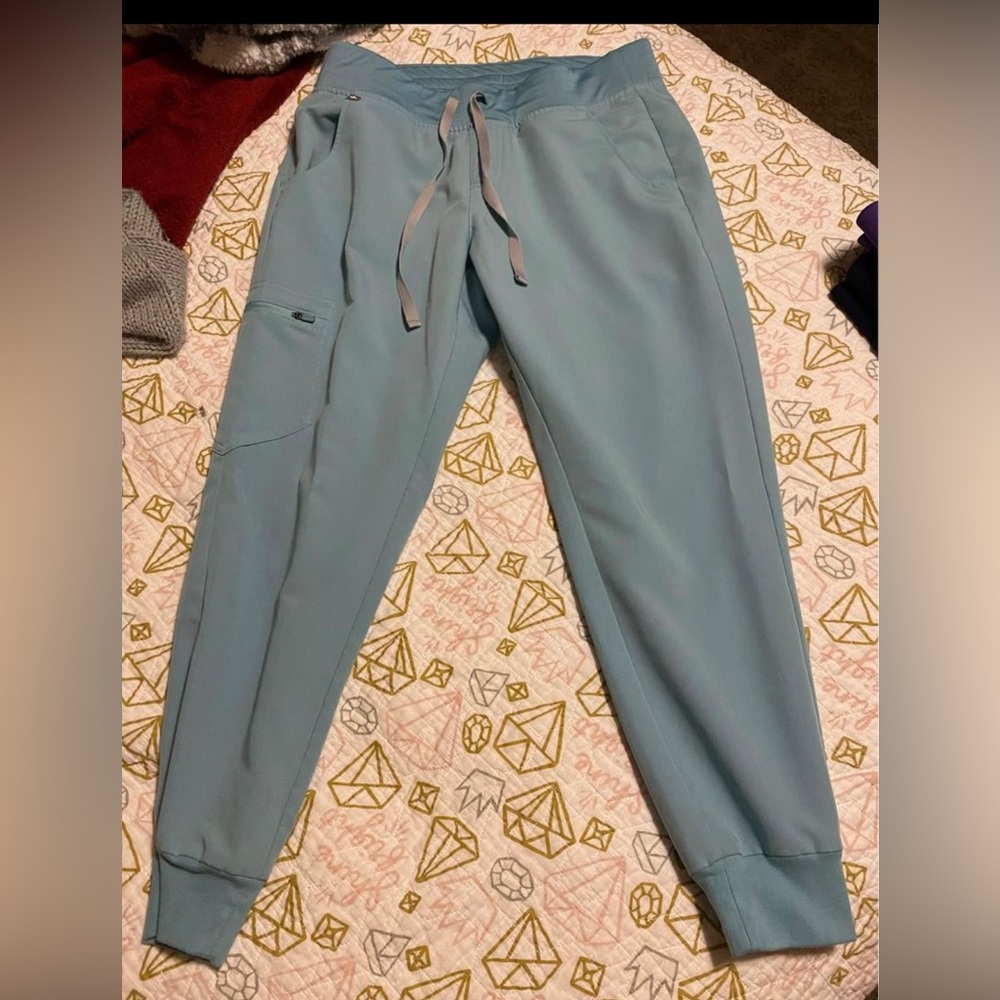 Figs petite scrub pants